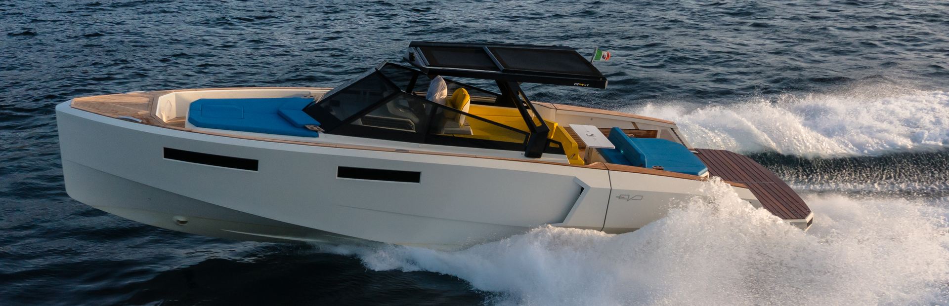Evo R4 XT Yacht, Example 1