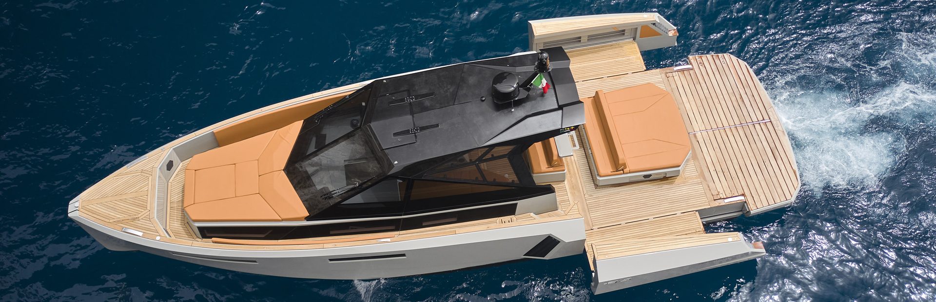New R-Line Yacht 2