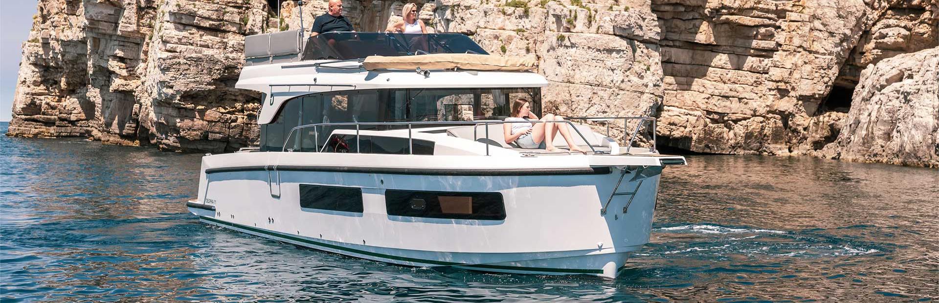 Delphia 11 Flylounge Yacht, Example 1