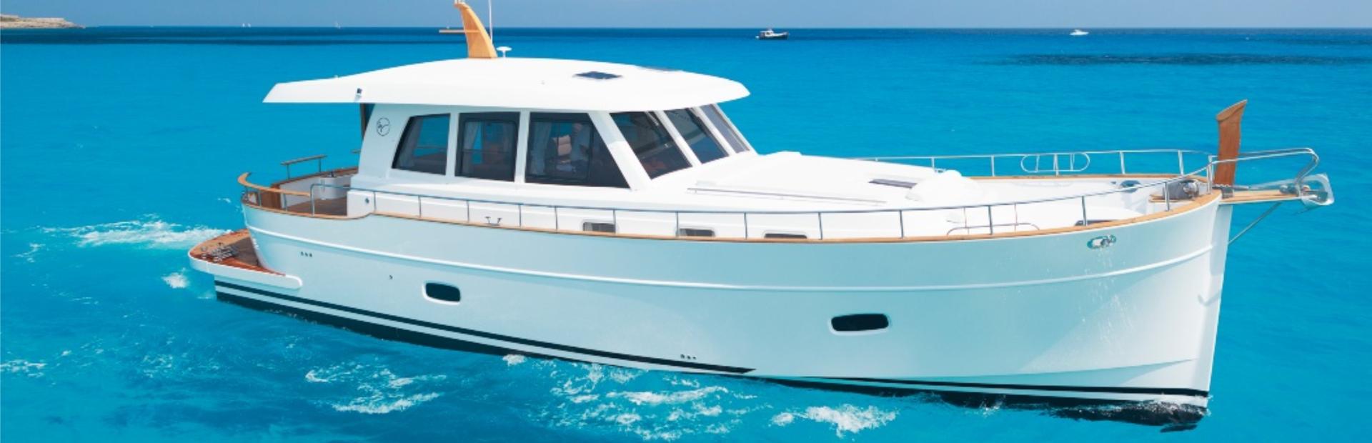 New Sasga Menorquín Hard Top Yacht 1