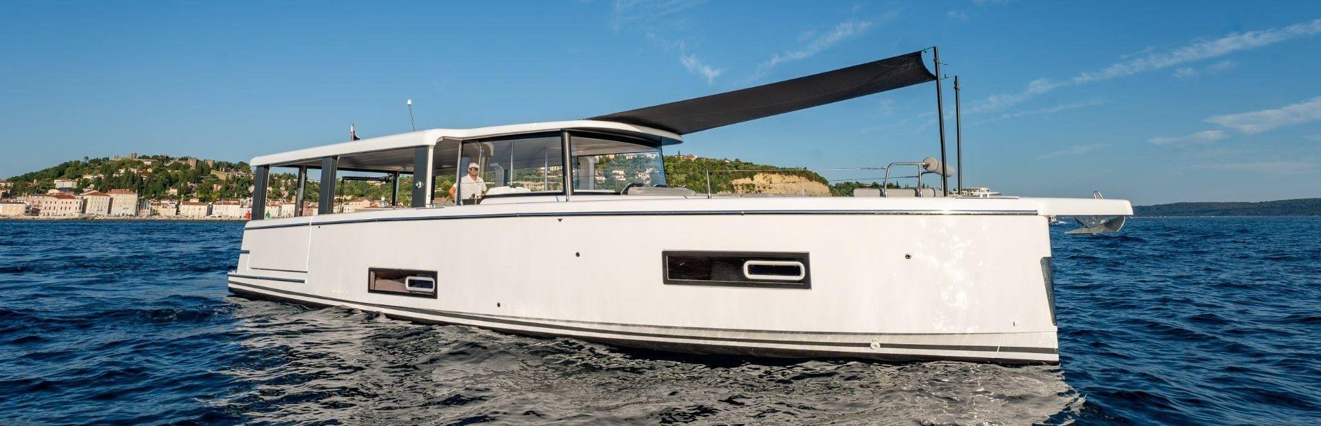 Jeanneau Sea Loft 480 Boat, Example 1