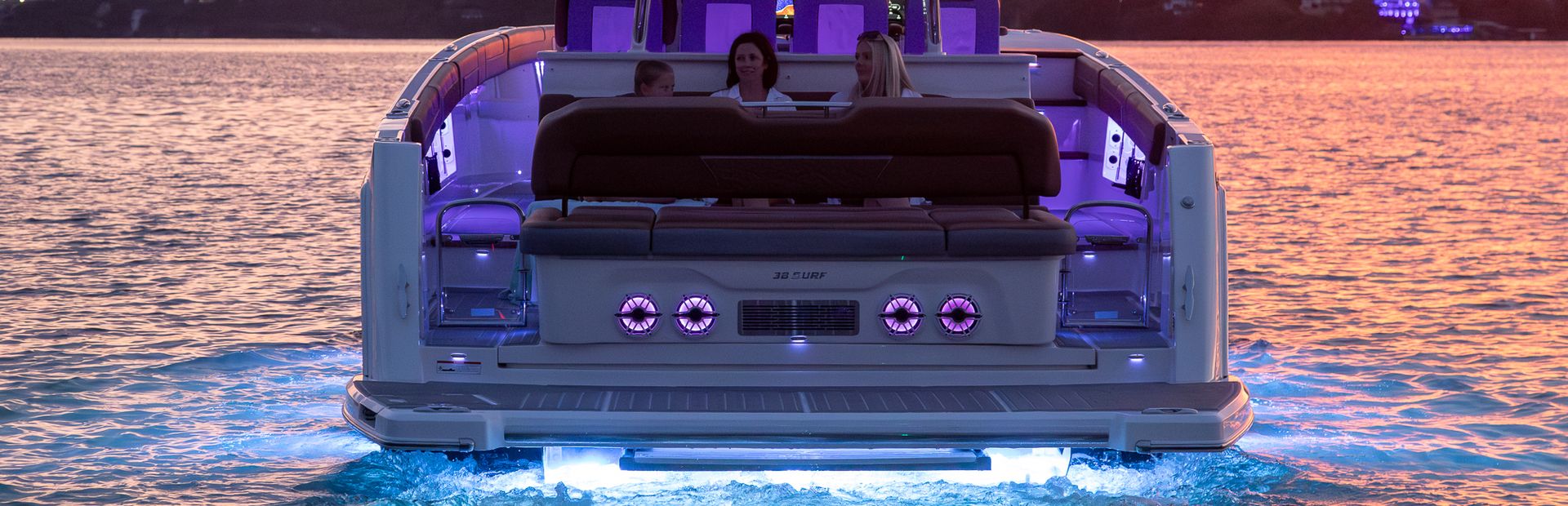 New &amp; Used Regal Boats Surf Boats, Example 2