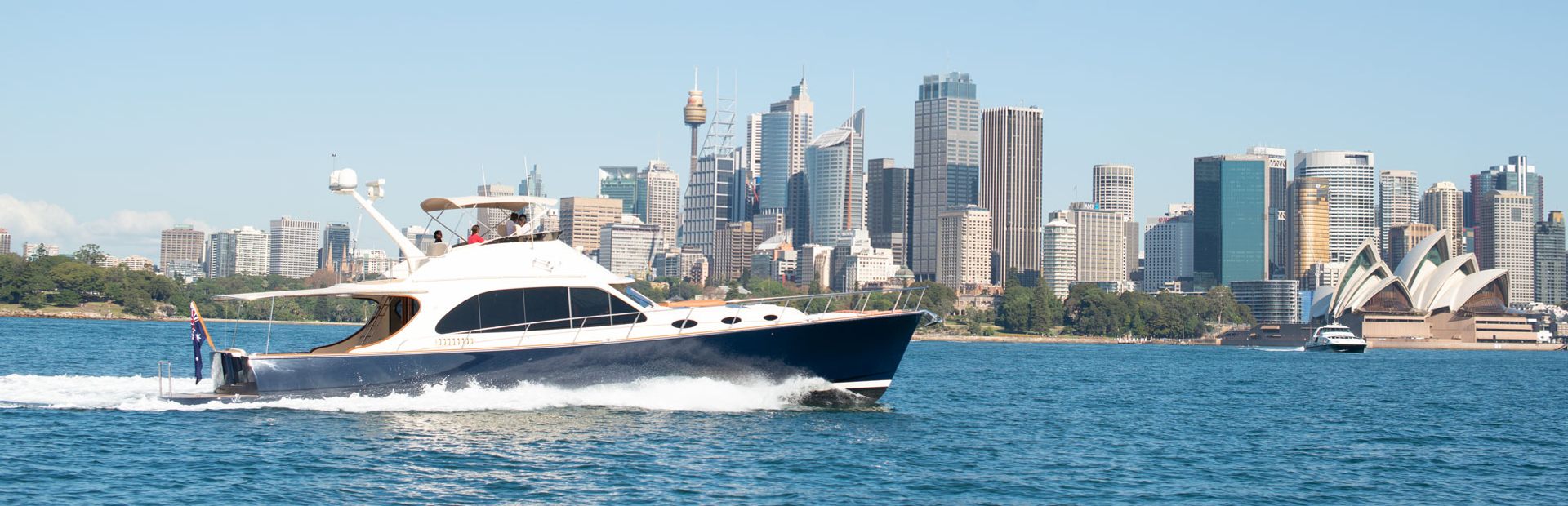 Palm Beach PB65 Flybridge Boat, Example 1