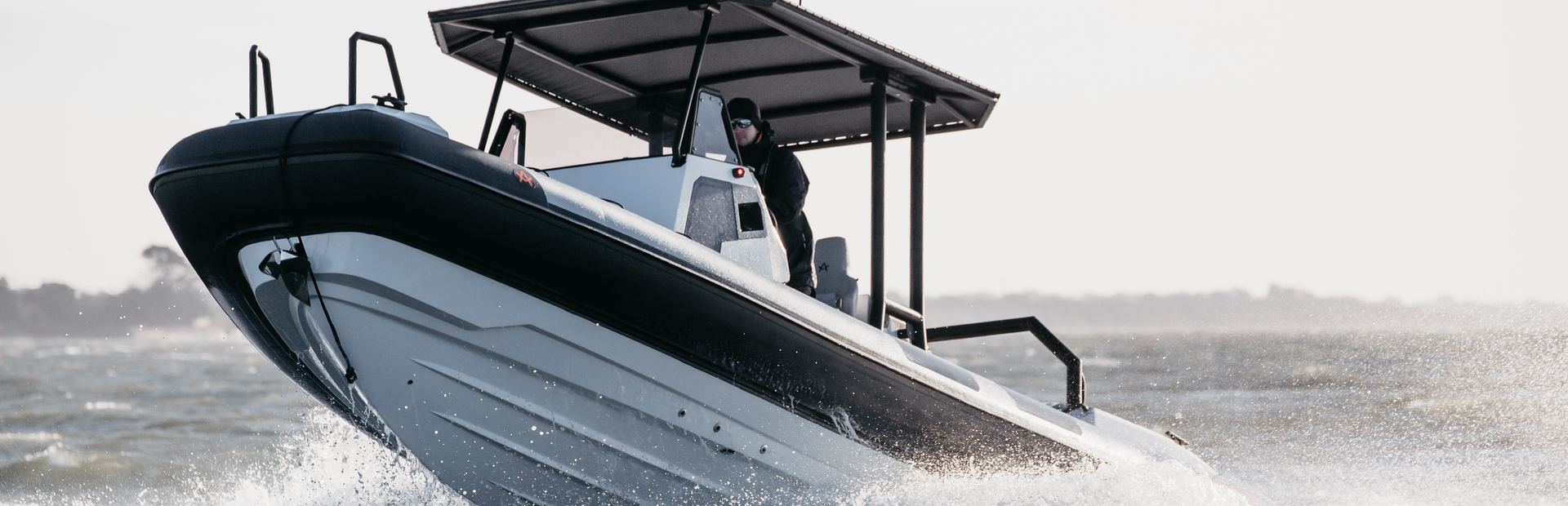 New Discovery Yacht 1