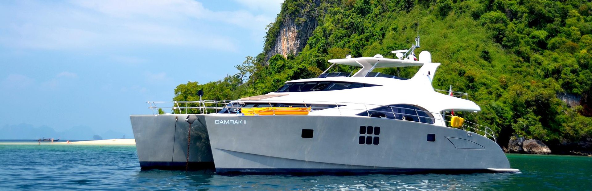 Sunreef 70 Sunreef Power Yacht (Gen 1, 2008 - 2019), Example 1