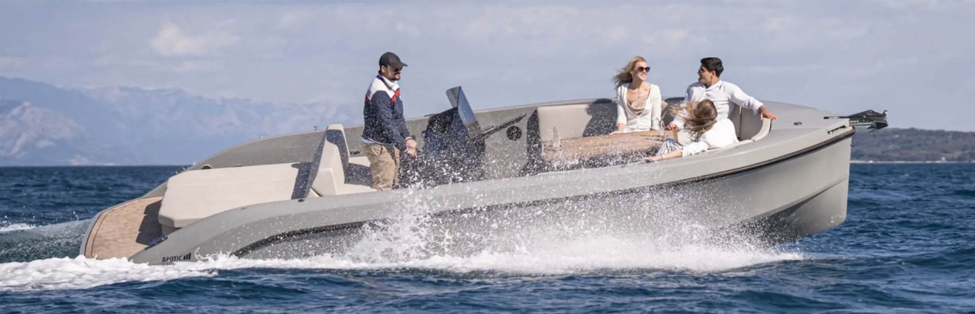                                                 Rand Boats   Play 24
                                            
