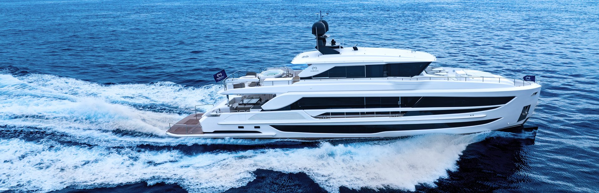 Horizon FD100 Skyline Yacht, Example 1