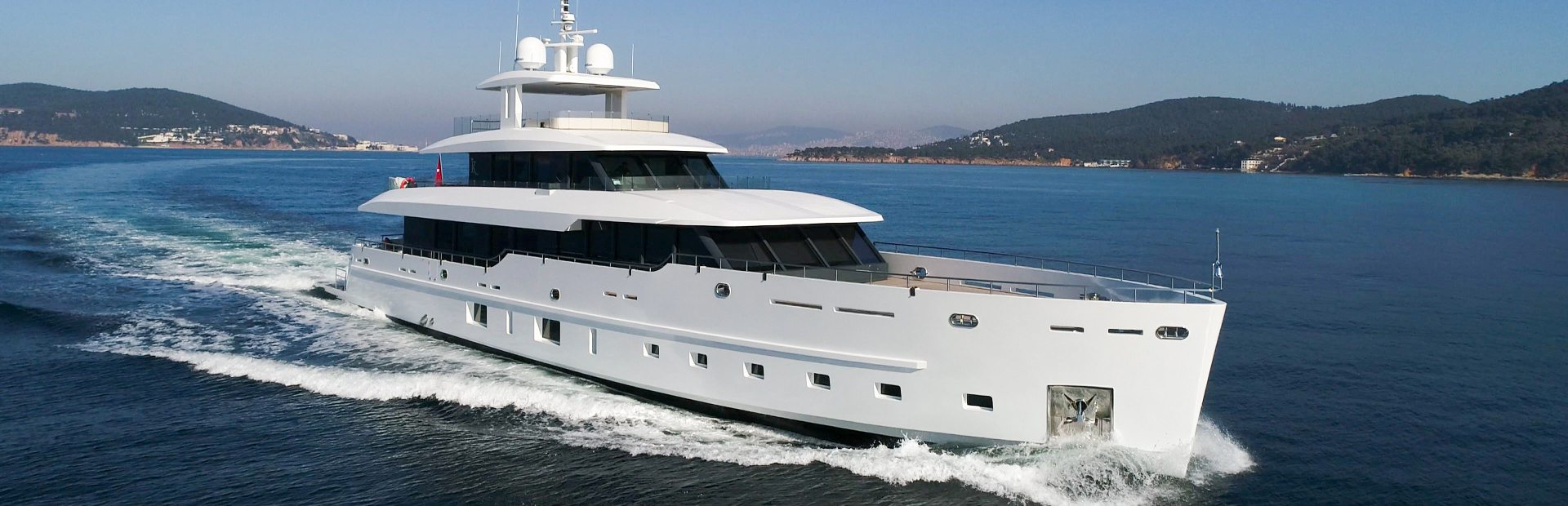 SES Yachts, Example 1