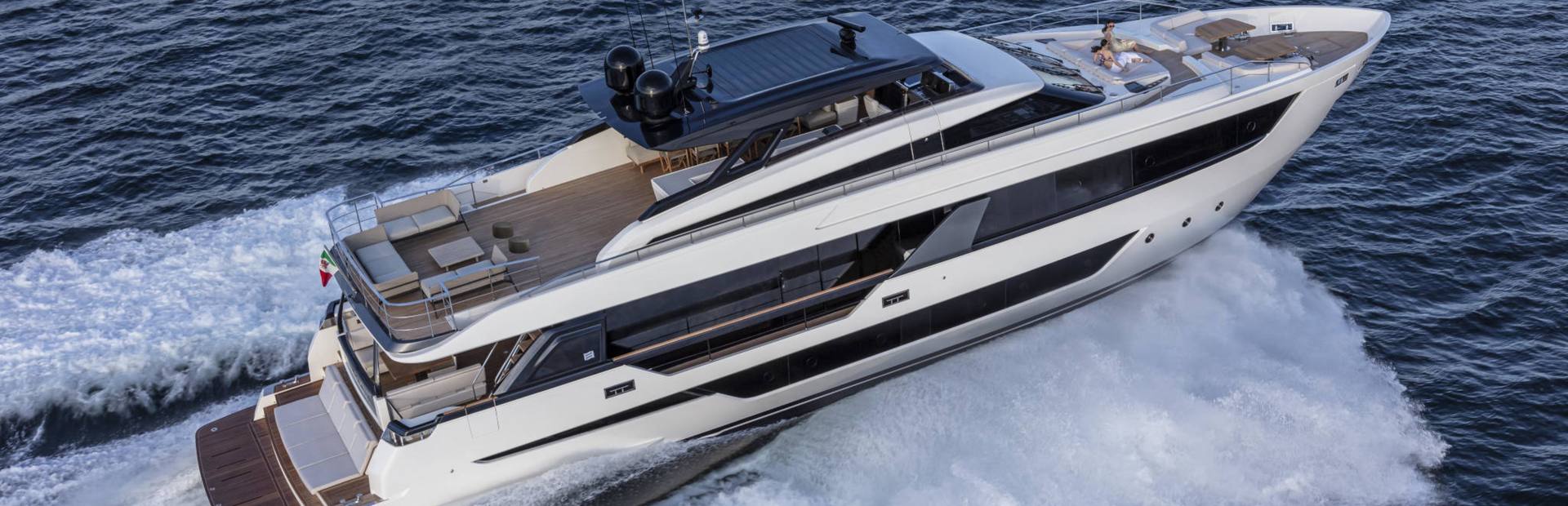 New &amp; Used Ferretti Yachts Flybridge Yachts, Example 3