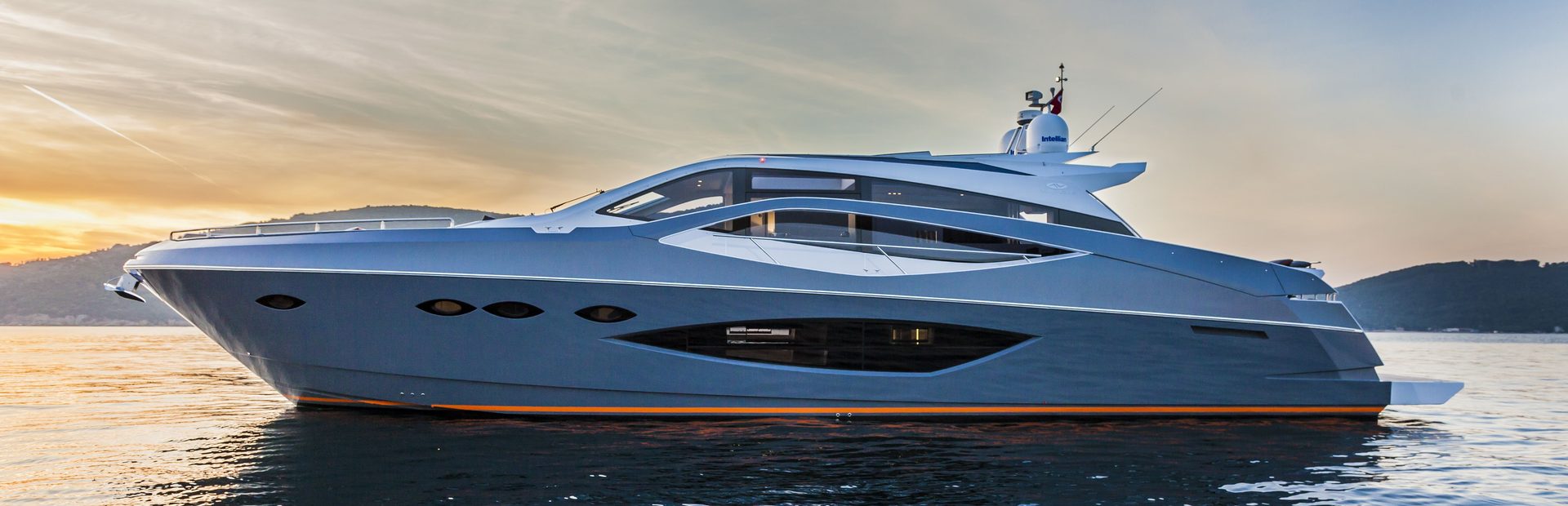 Numarine 70 Hardtop Yachts (2014 - 2022), Example 1