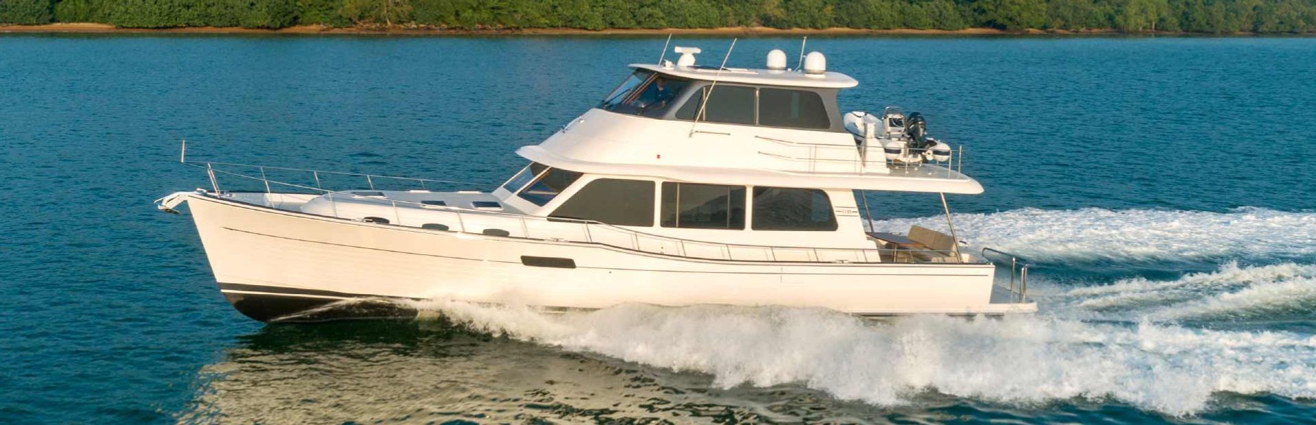 Grand Banks GB60 Skylounge Boat, Example 1