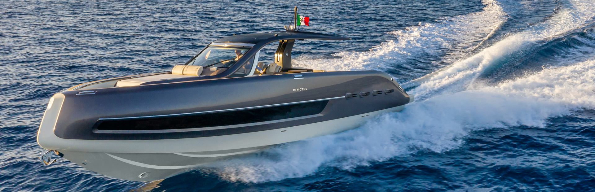 Invictus TT460 Boat (Gen 1, 2020 - 2025), Example 1