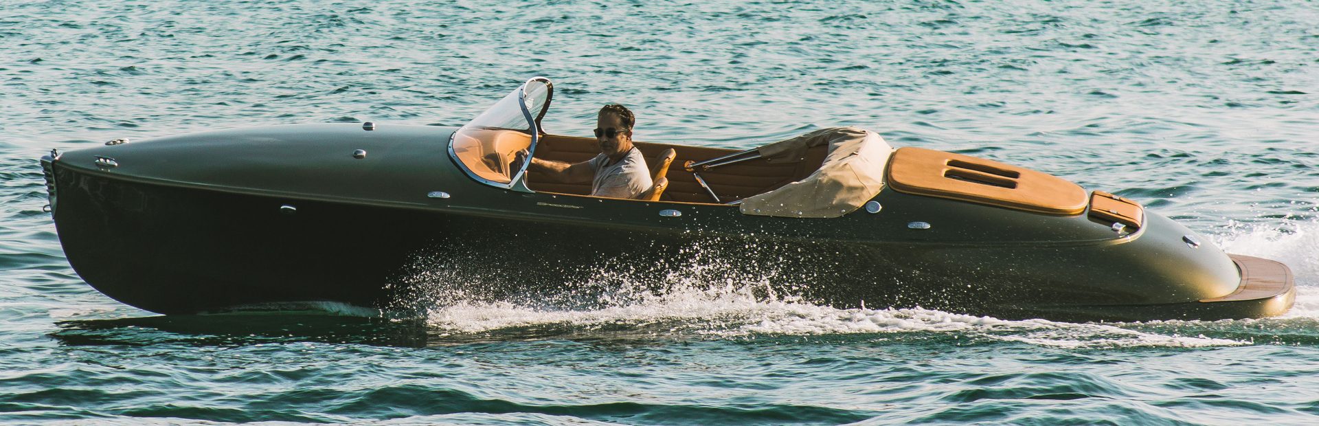 Seven Seas Venus Speedster Boat, Example 1