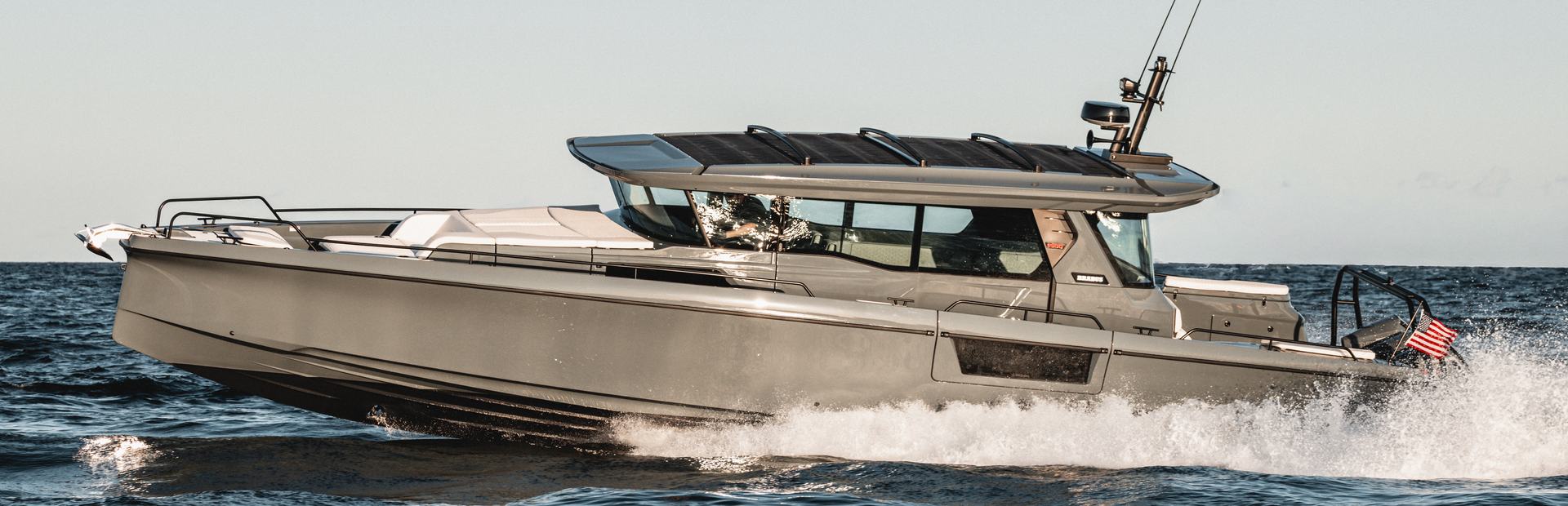 Brabus Marine Shadow 1500 Cross Cabin Boat, Example 1