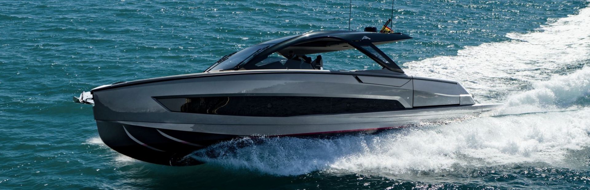 Astondoa 577 Coupé Boats, Example 1