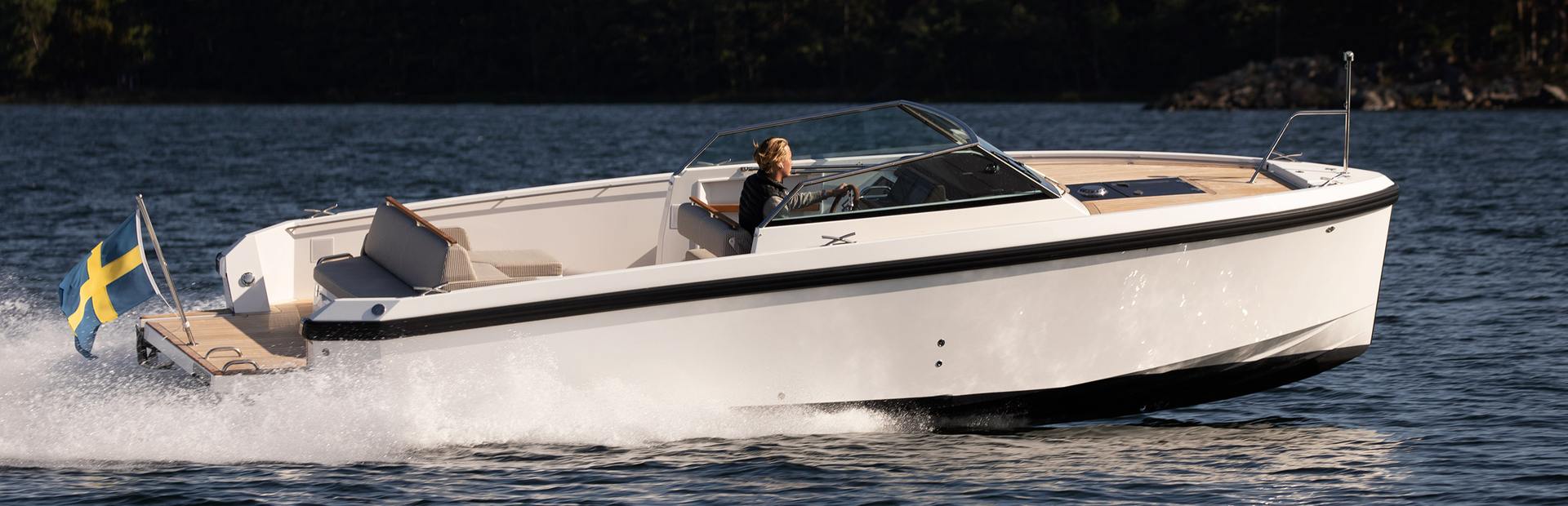 Delta 26 Open Boats, Example 1