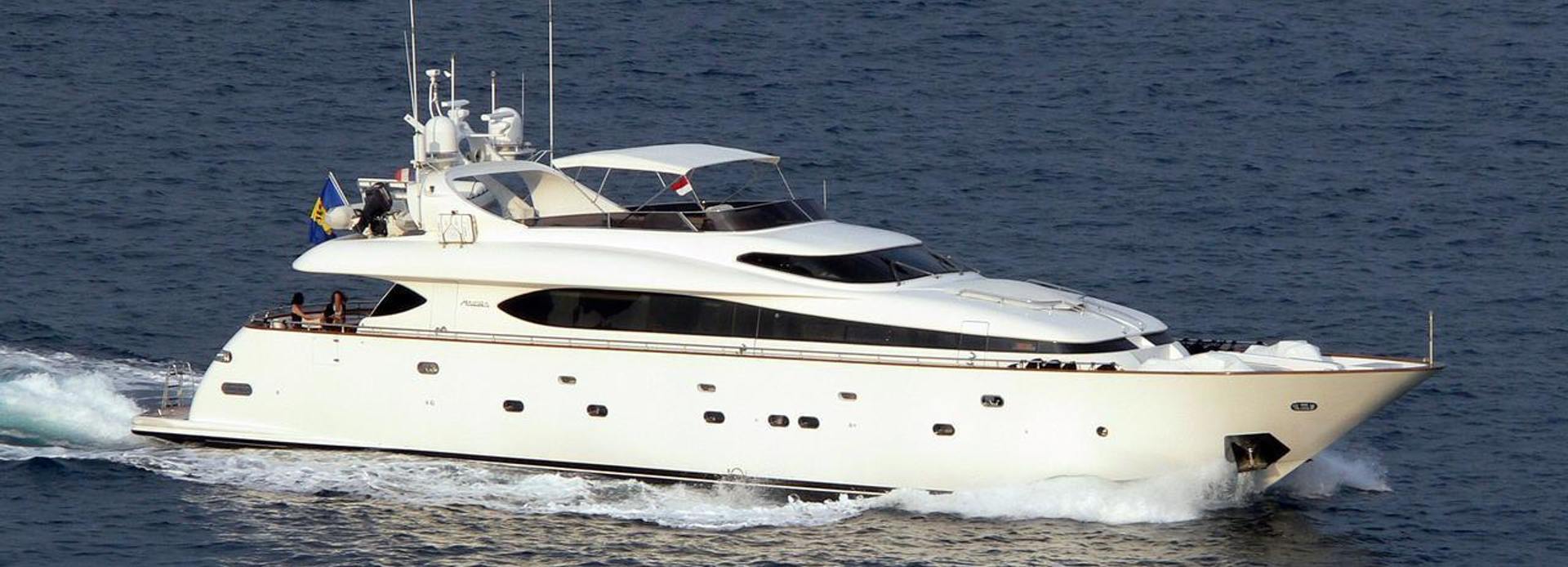 Lady Katana yacht, Maiora