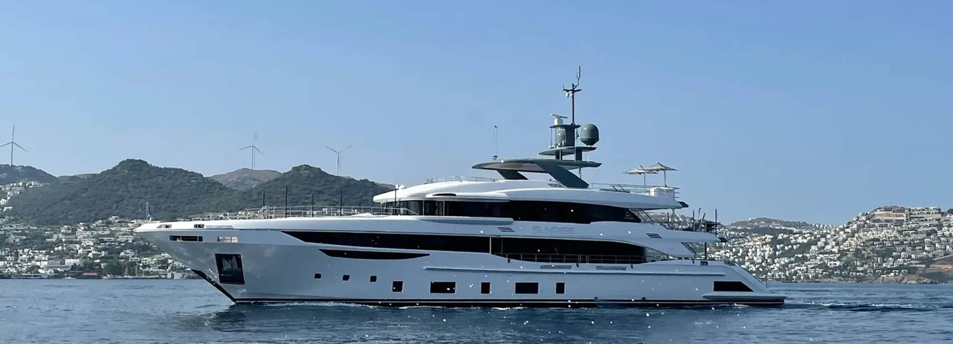 Sunrise yacht, Benetti