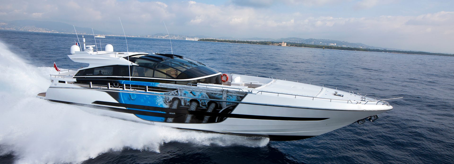 Astro yacht, Baia Yachts