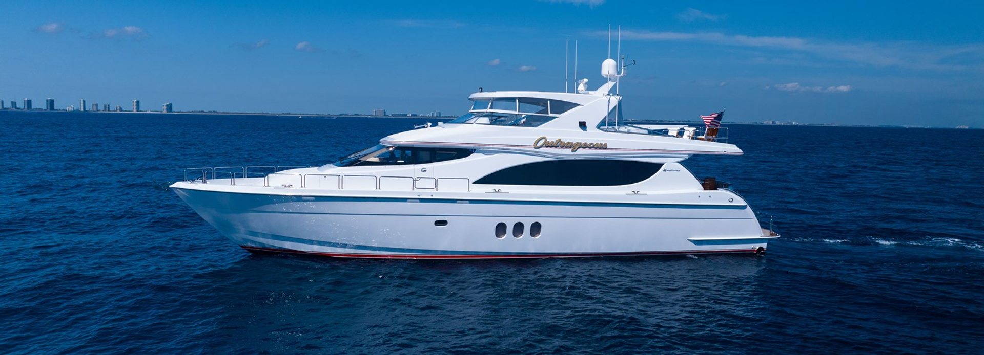 Outrageous yacht, Hatteras