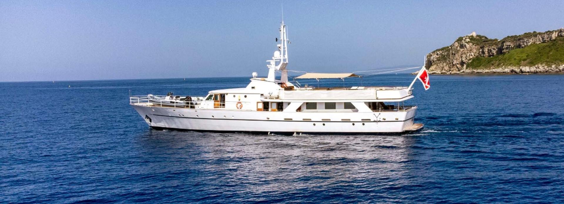Shaha yacht, Socarenam