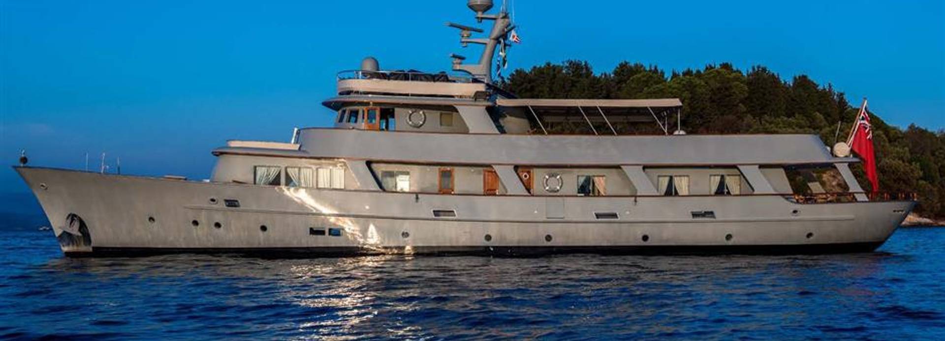 Jura II yacht, Hall Russell