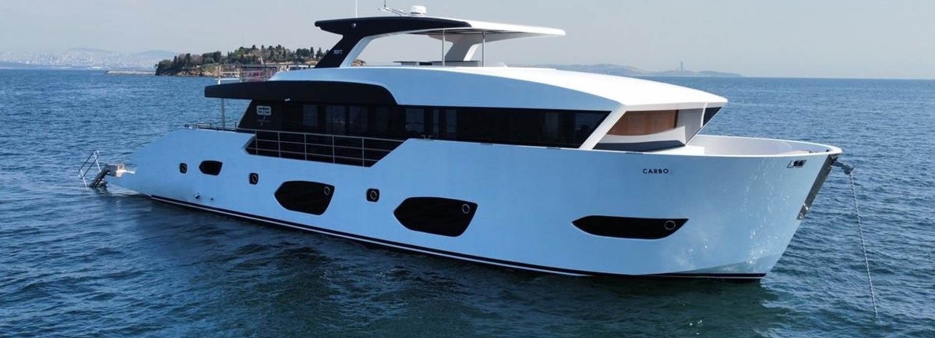 Viva Lola yacht, Carbo Yacht