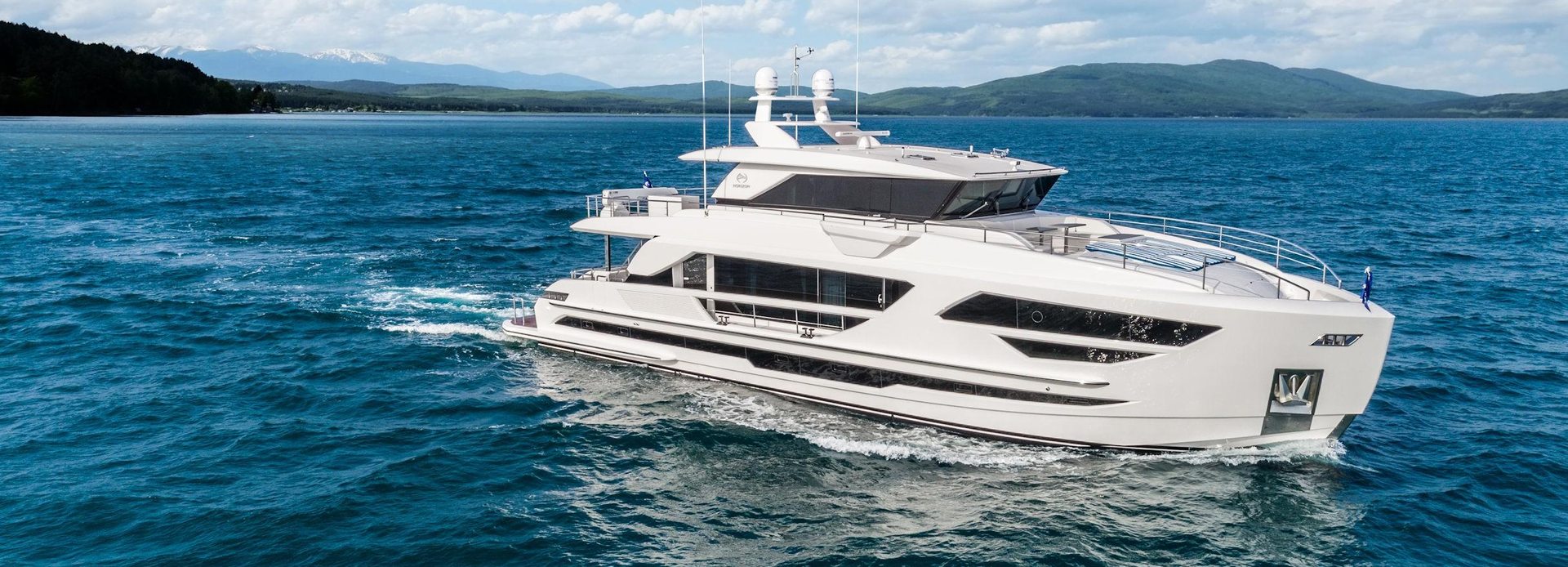 Bella Tu yacht, Horizon