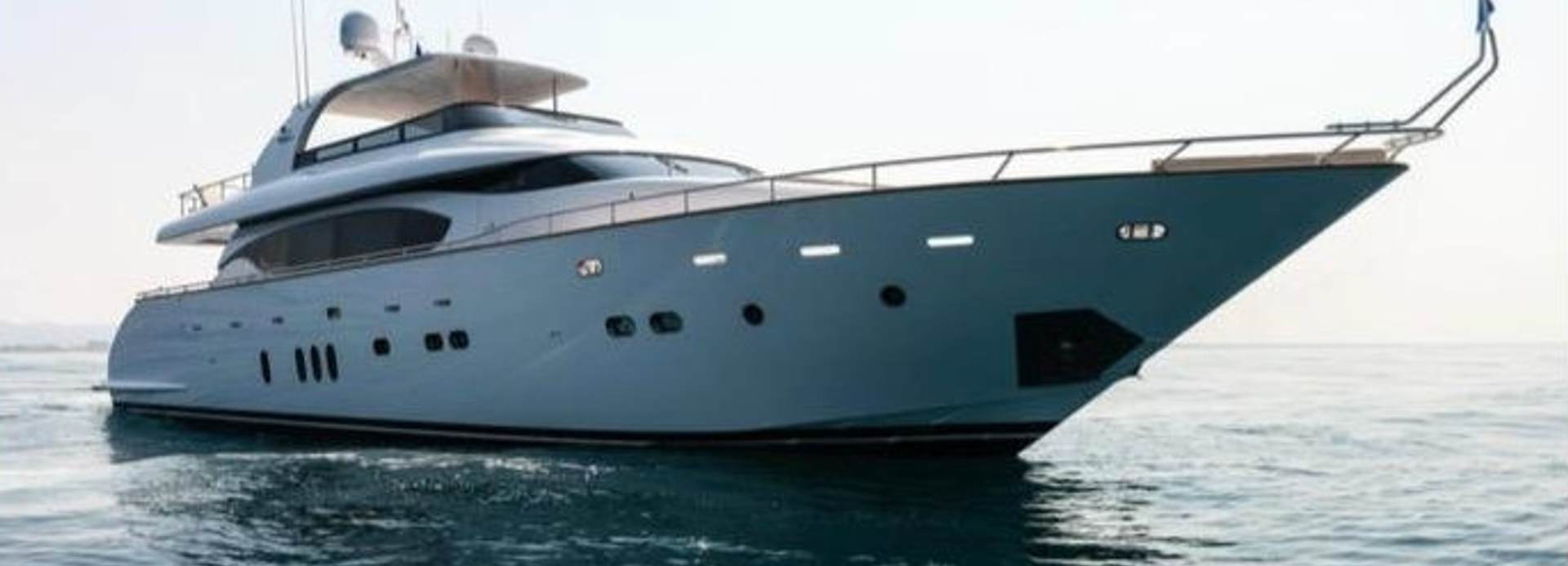 Gulu yacht, Maiora