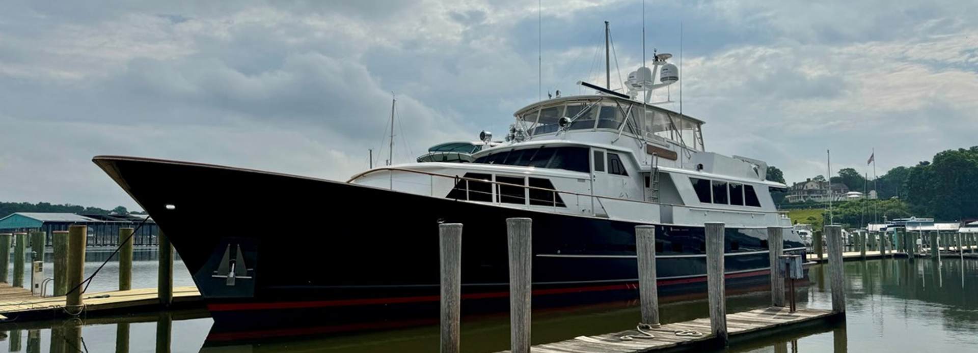 Brave Heart yacht, Burger Boat