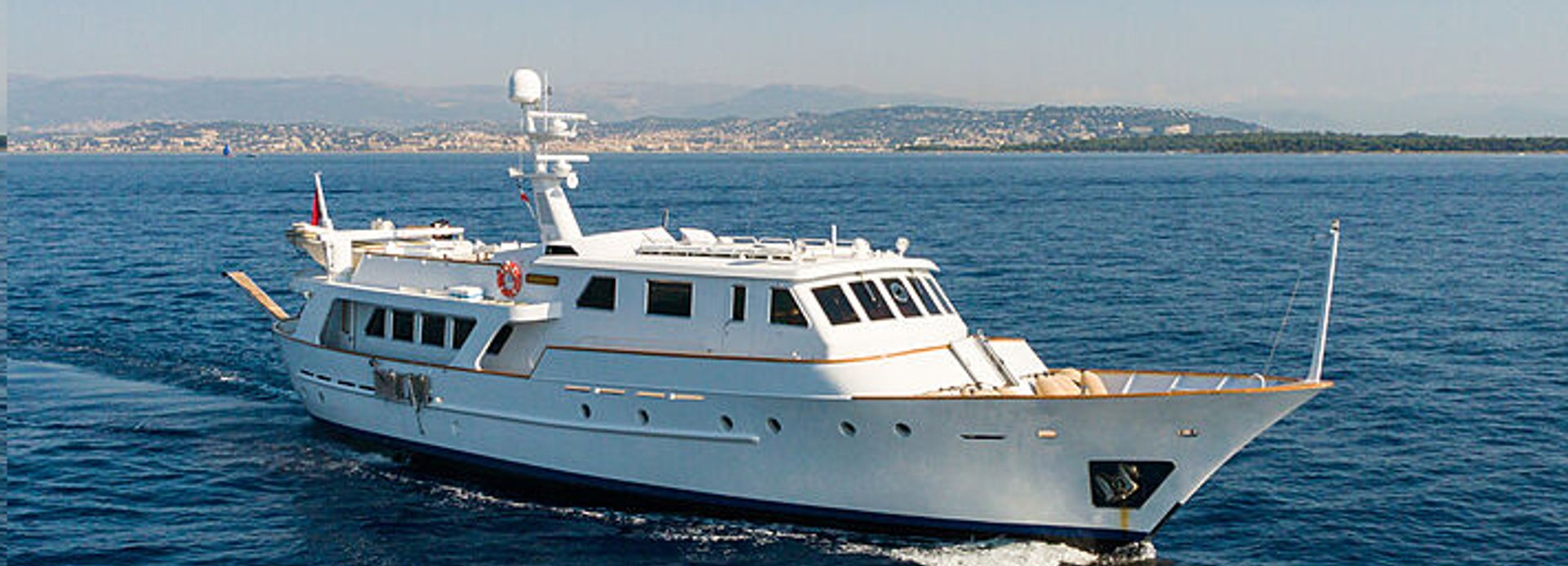 Ammiraglio yacht, Co.Na.Vi