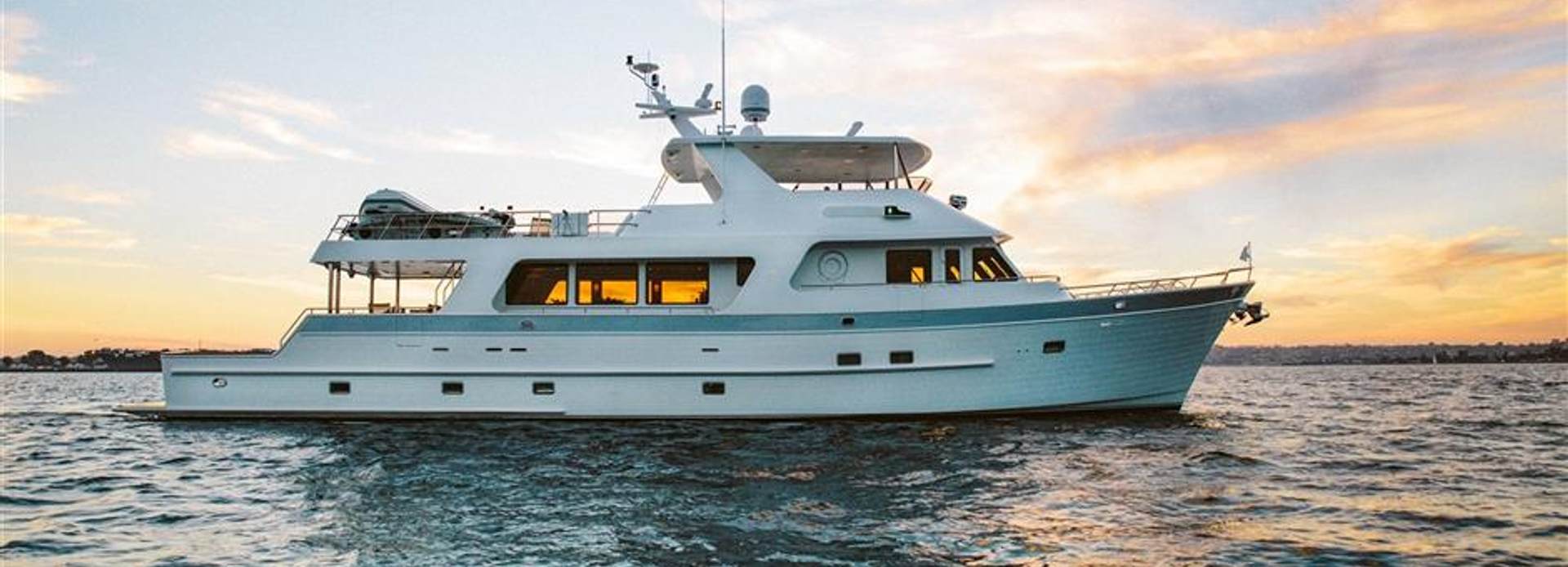 Dough Management yacht, Outer Reef Yachts