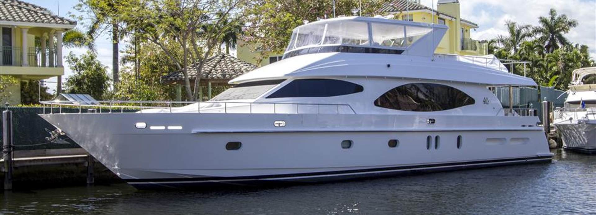 Irresistible yacht, Monte Fino