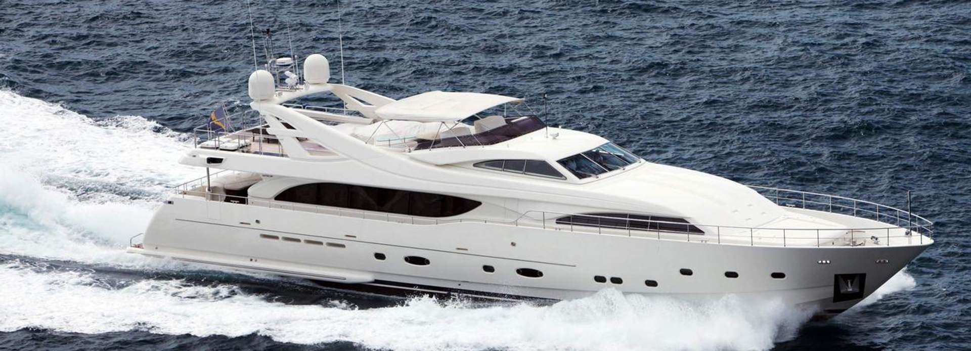 Maestro yacht, Custom Line
