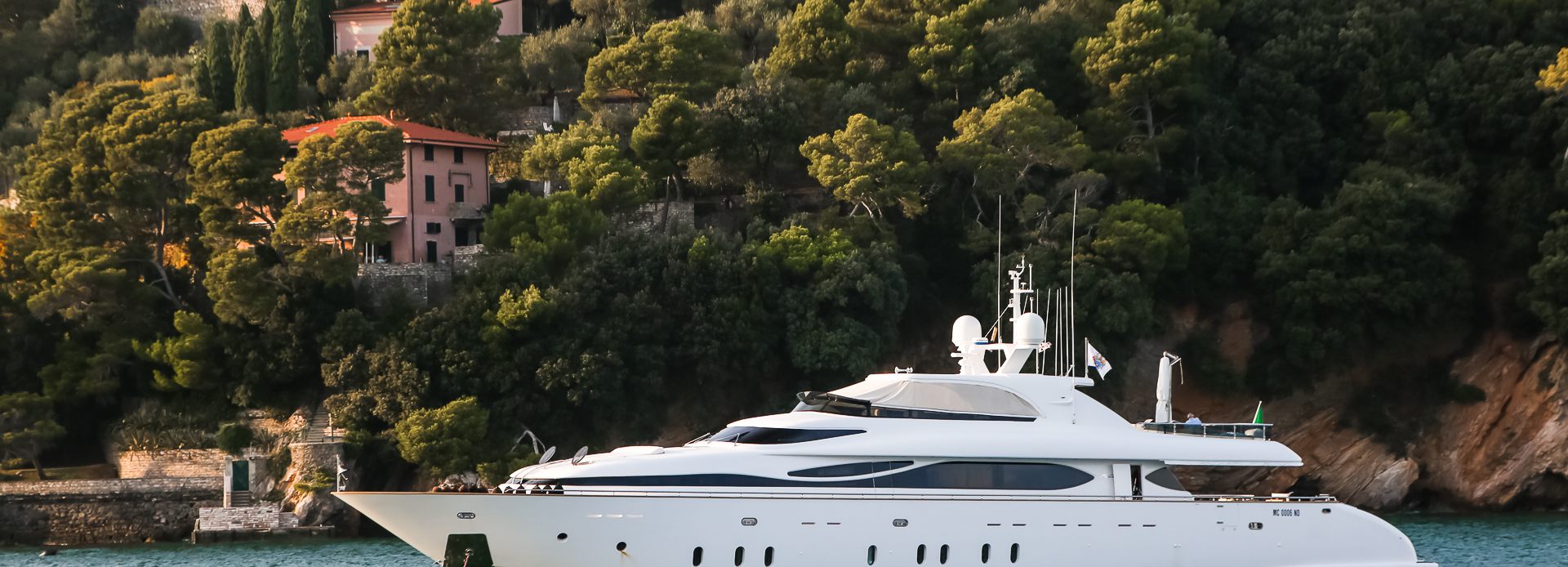 Cynthia yacht, Maiora