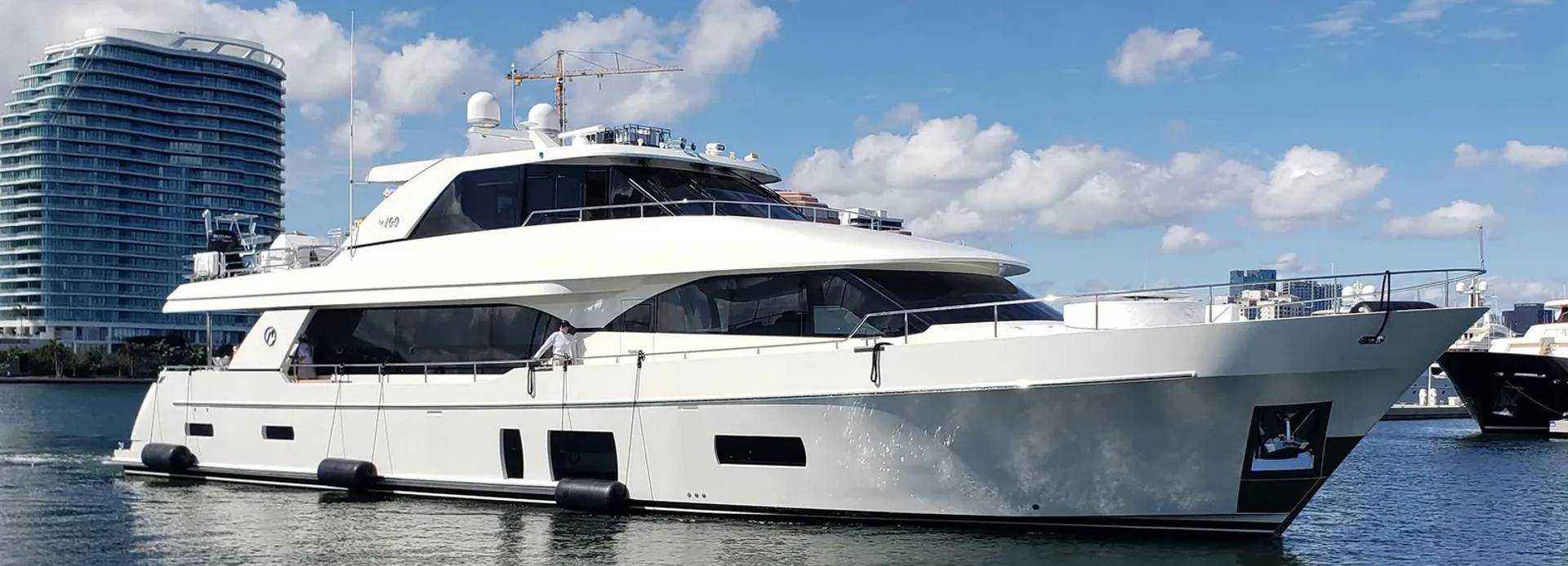 Bella Lisa yacht, Ocean Alexander