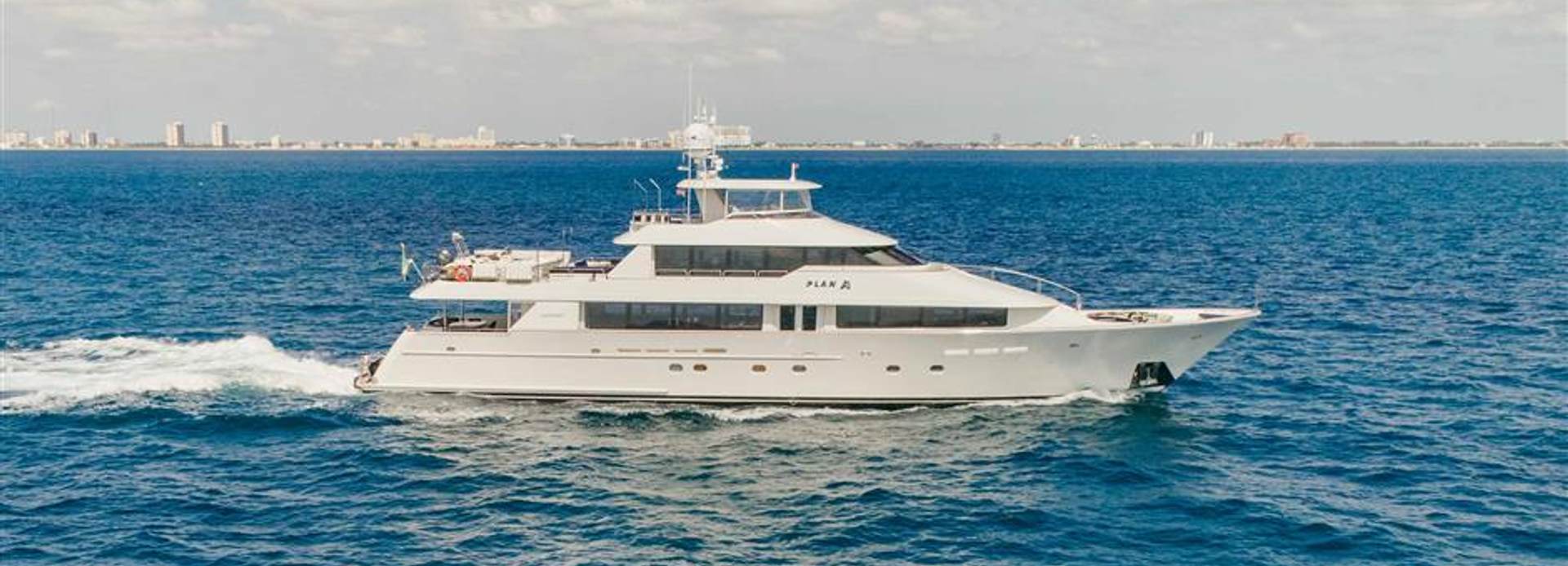 Shades of Blue yacht, Westport Yachts