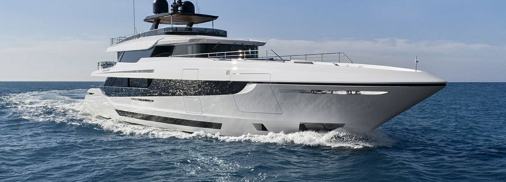 Sanctuary yacht, Mangusta