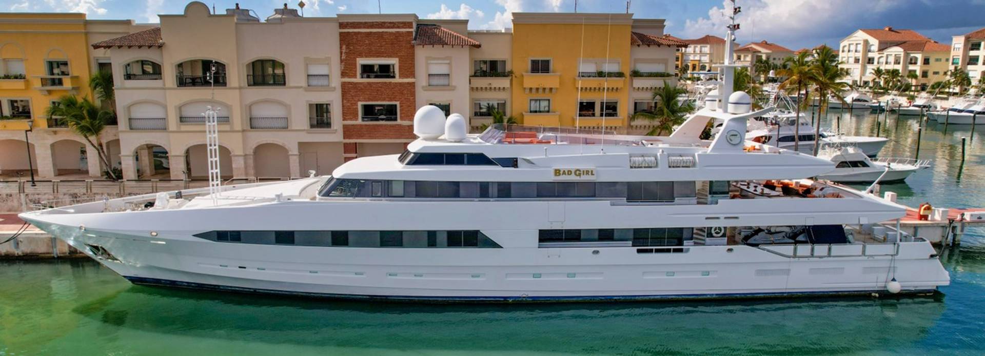 Bad Girl yacht, Brooke Marine