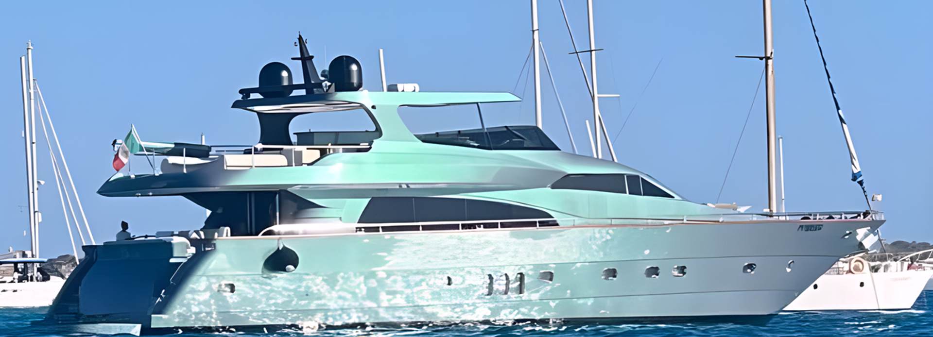 Unica yacht, Firebird