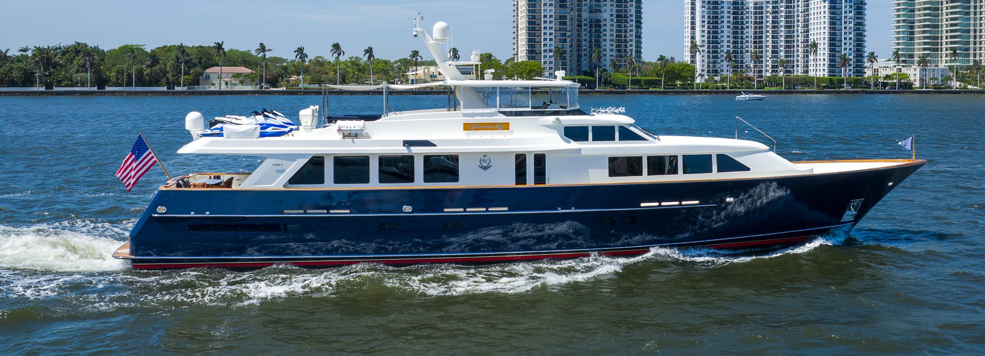 Sharon Lee yacht, Burger Boat