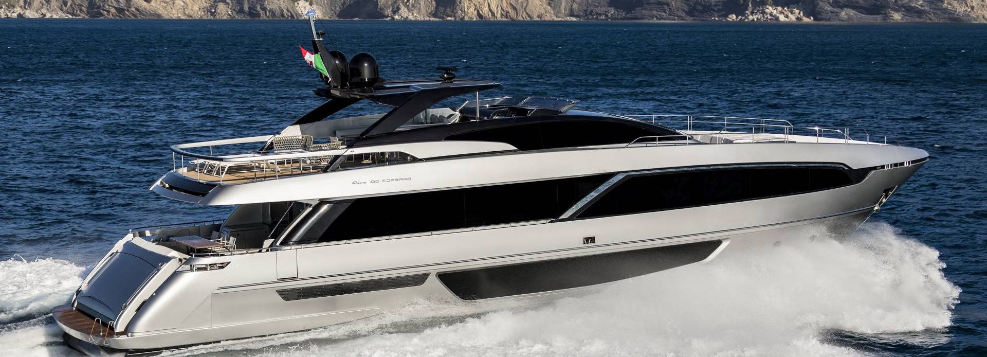 Maximus yacht, Riva