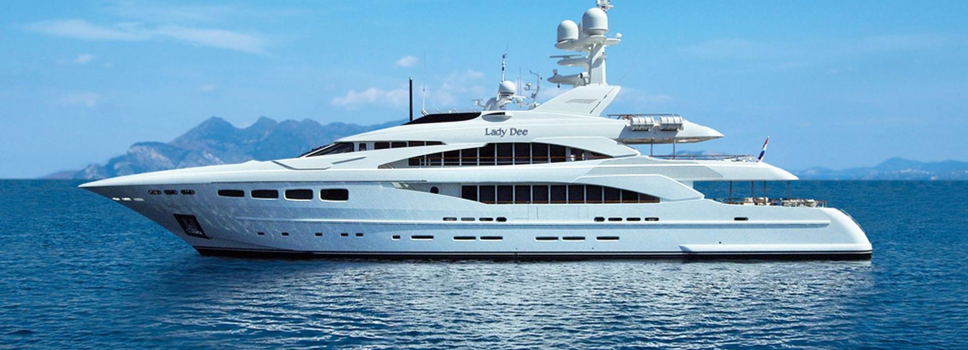 Lady Dee yacht, Acico