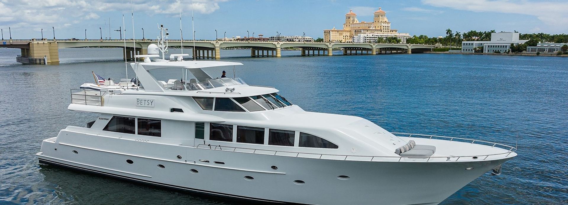 Lorax yacht, West Bay SonShip