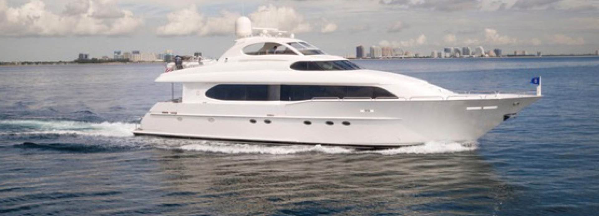 Serendipity yacht, Lazzara Yachts