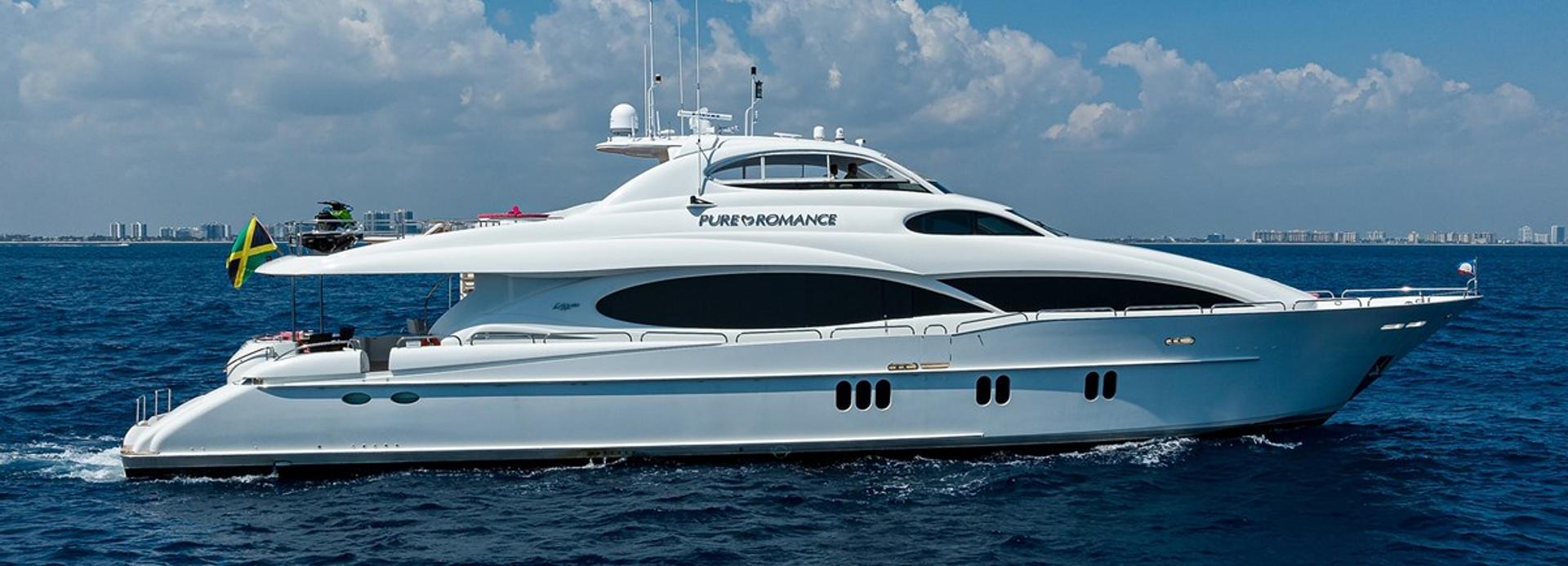 The Job Father yacht, Lazzara Yachts
