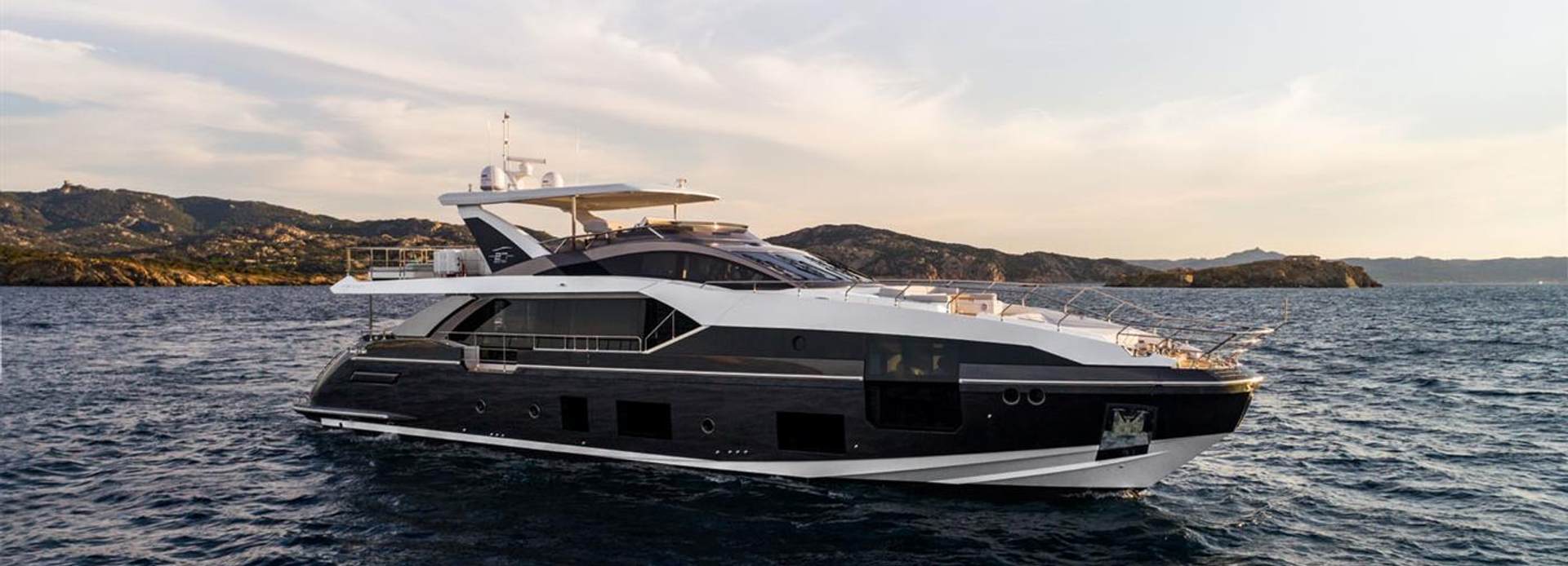 Cloud 9 yacht, Azimut