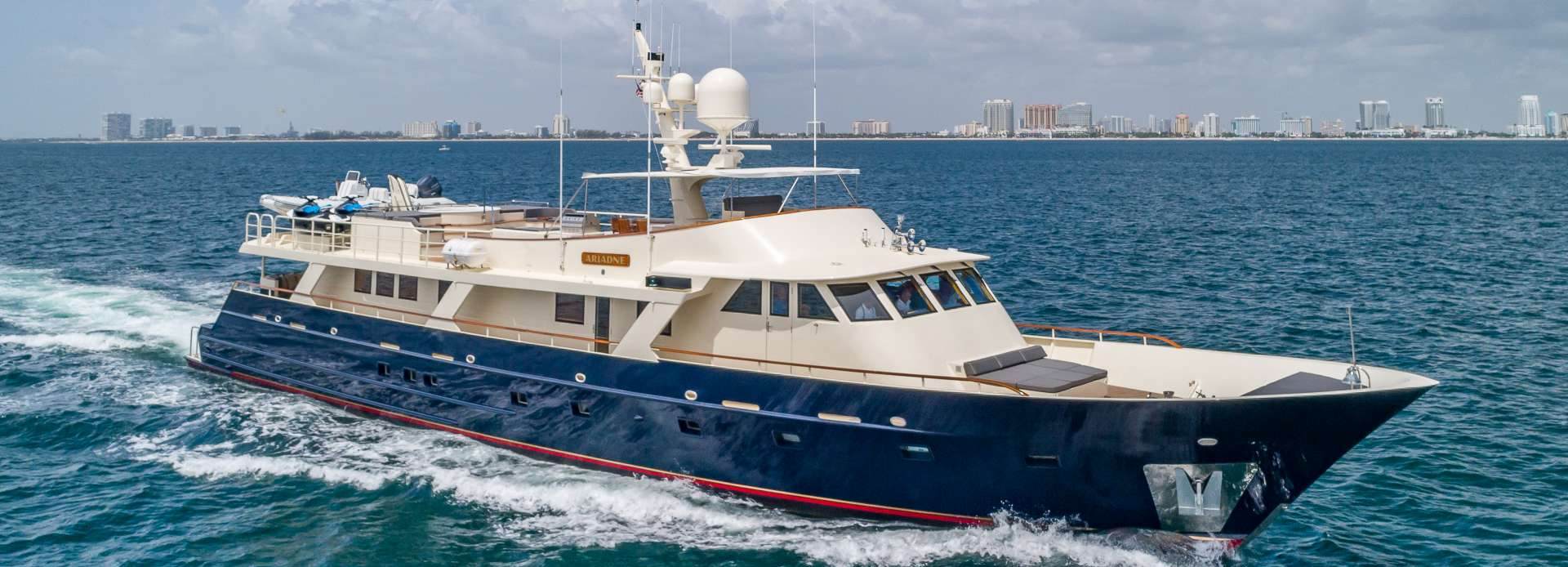 Blu yacht, Breaux Baycraft