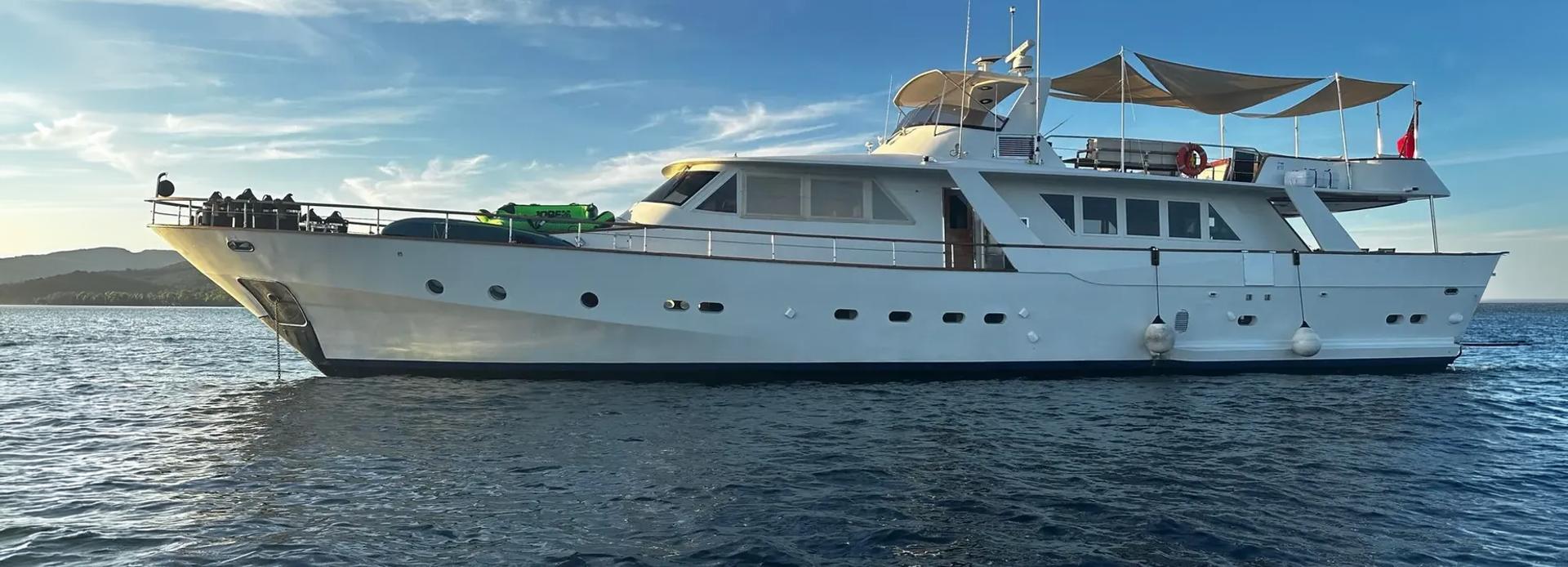 Asante yacht, CRN Yachts