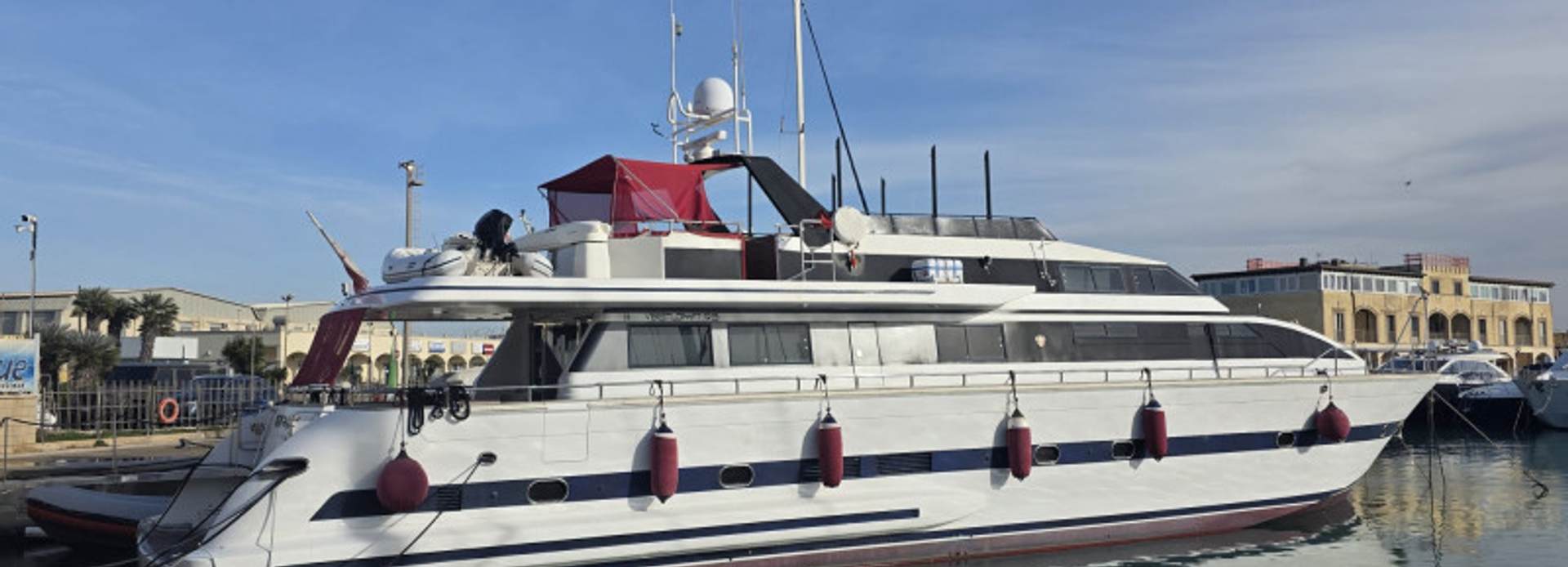 Grande Ourse yacht, Versilcraft